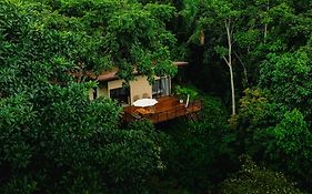 Maze Lodge